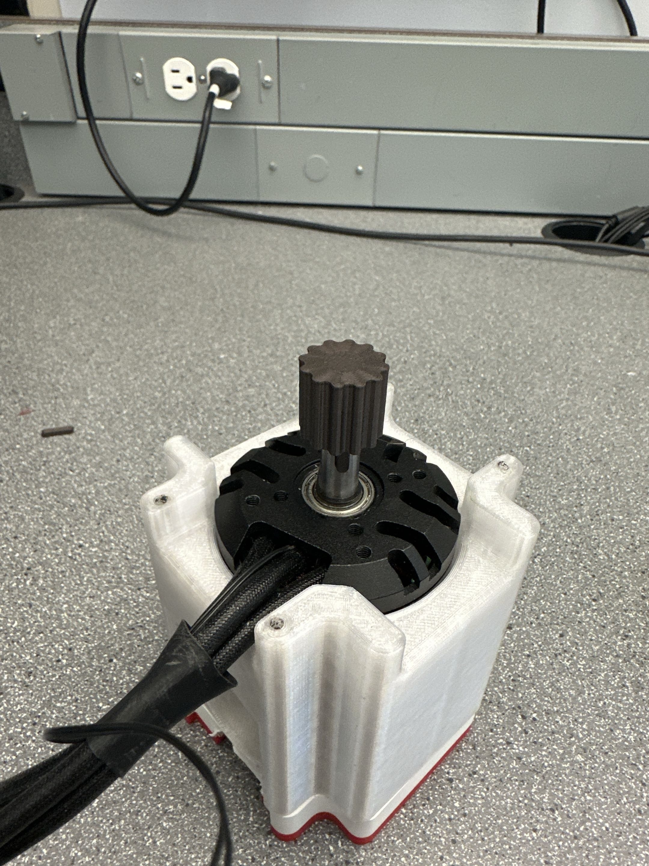 D6374 motor in the original 3D-printed casing