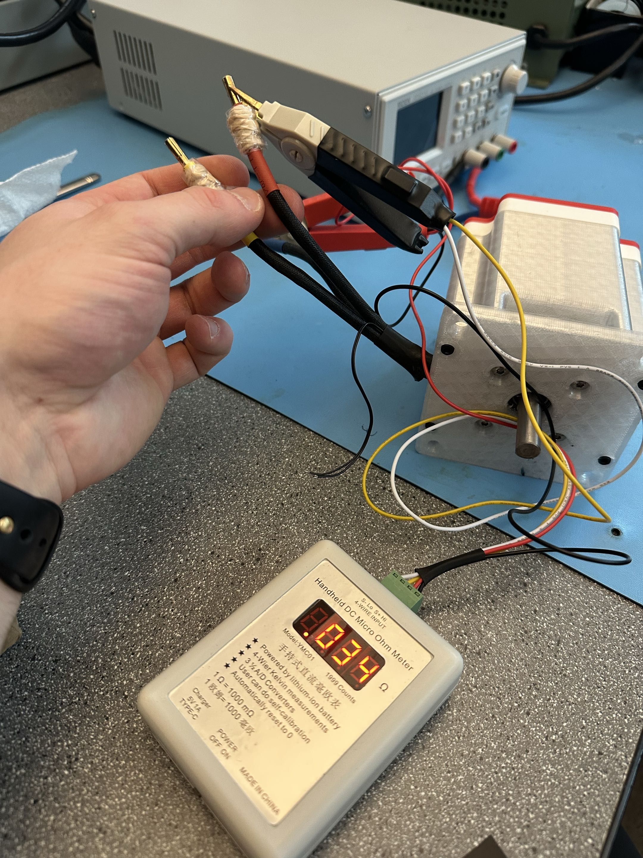 Four-wire Kelvin measurement of motor phase resistance with a micro-ohm meter